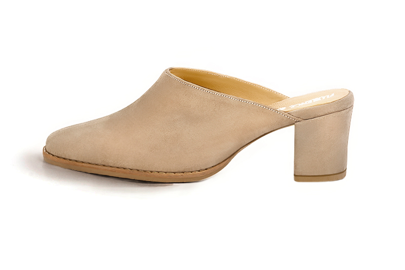 Tan beige women's clog mules. Round toe. Medium block heels. Profile view - Florence KOOIJMAN